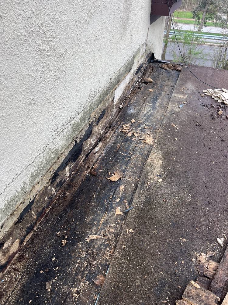 Flat Roof-to-Wall Repair in West Michigan — photo 4 of 20